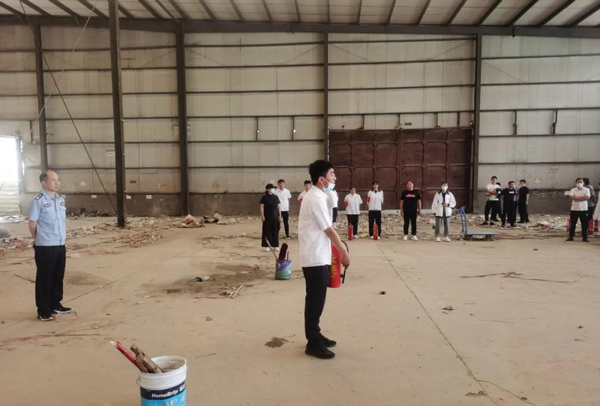 石家庄天使护士学校举行消防灭火器使用演练