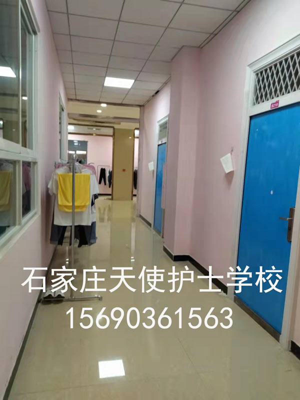 石家庄天使护士学校新校区宿舍楼道