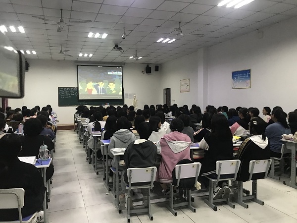 石家庄柯棣华医学院组织开展“青少年日”周活动