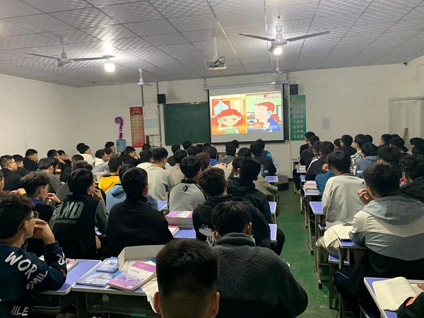 石家庄柯棣华医学院组织开展“青少年日”周活动