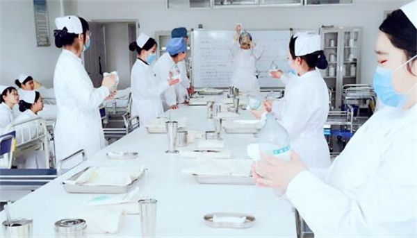 石家庄白求恩医学院护理专业实训课