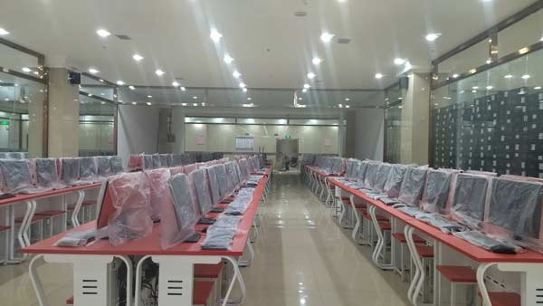 石家庄天使护校微机室