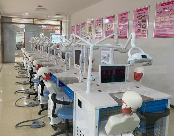 石家庄天使护士学校口腔临床模拟实验室展示