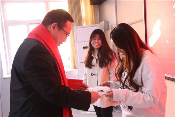 石家庄新华电脑学校2022届毕业生返校领取毕业证书了