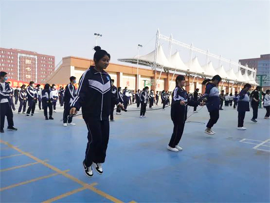 石家庄财经商贸学生跳绳比赛