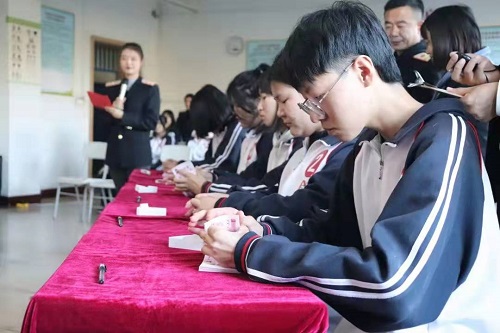 石家庄东华铁路学校学生校服