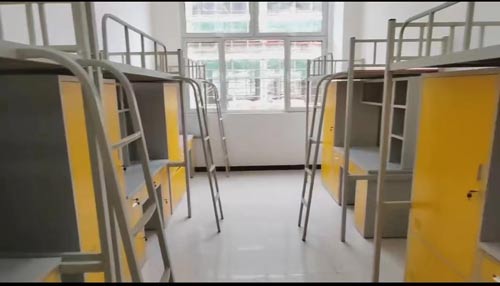 石家庄法商中等专业学校新校区五人间宿舍