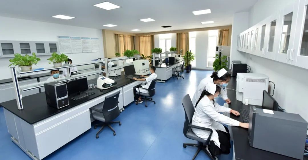 石家庄医学高等专科学校中专部中药专业