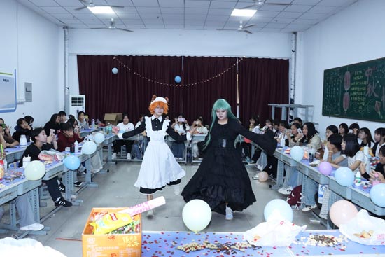 石家庄柯棣华医学院中秋联欢活动学生表演