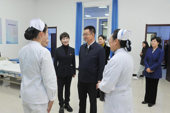 石家庄市长到柯棣华医学中等专业学校调研指导工作