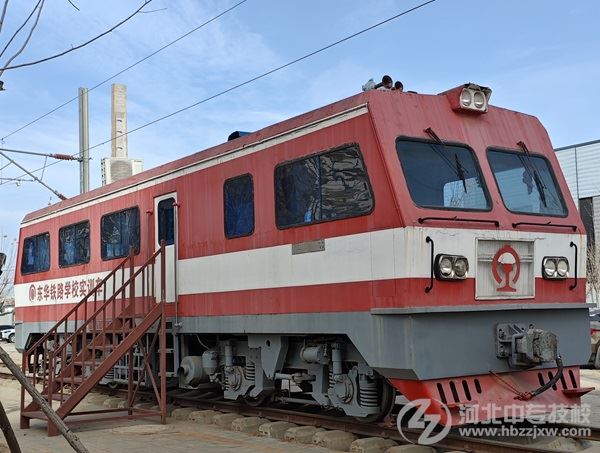 石家庄东华铁路学校轨道车驾驶实训车