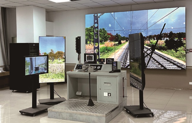 石家庄东华铁路学校电力机车模拟驾驶室