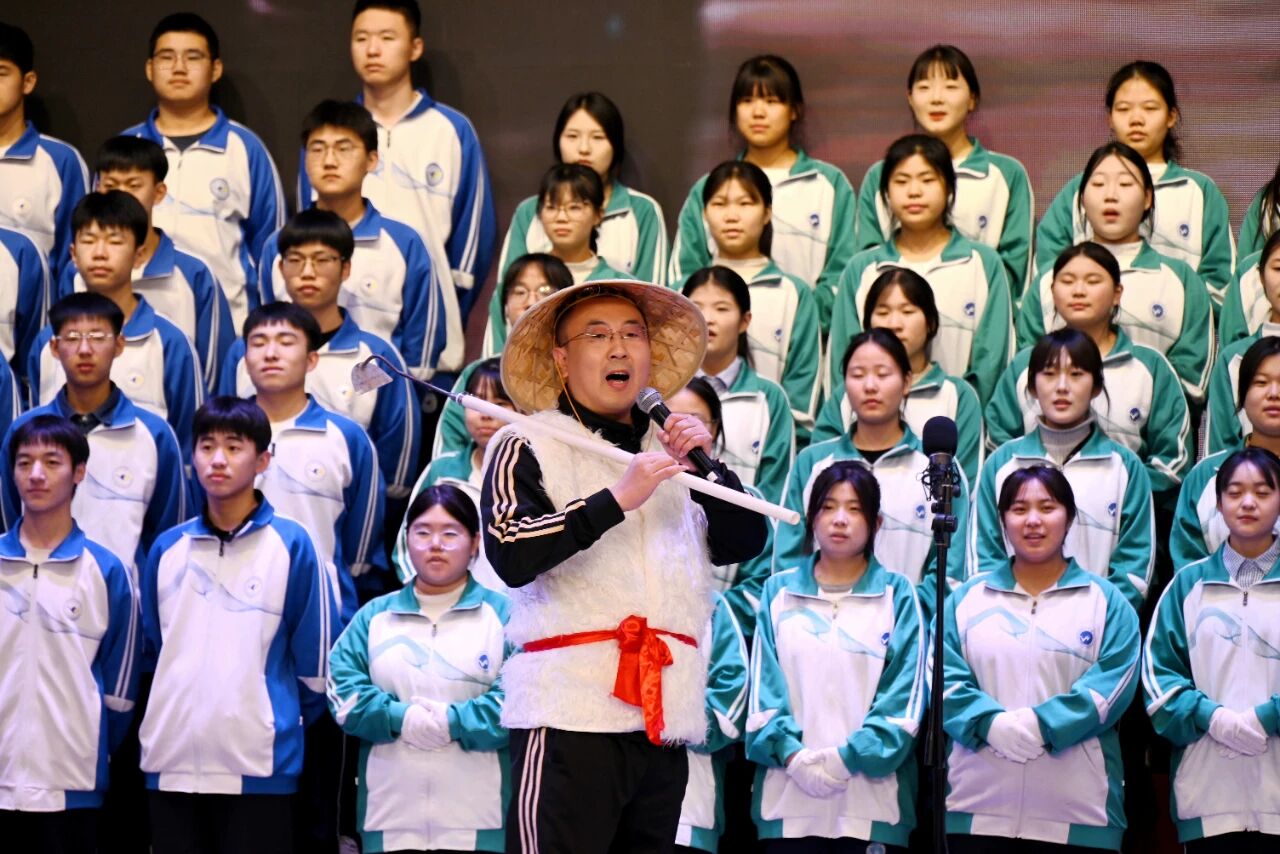 河北经济管理学校第十五届唱红歌诵经典班级风采大赛决赛