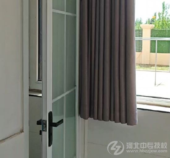 石家庄东华铁路学校独立卫生间 石家庄东华铁路学校独立卫生间