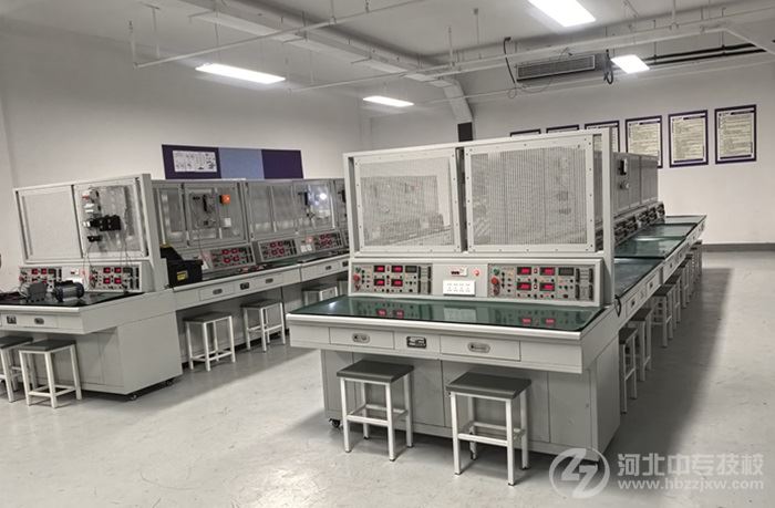 石家庄东华铁路学校电子电工实训室 石家庄东华铁路学校电子电工实训室