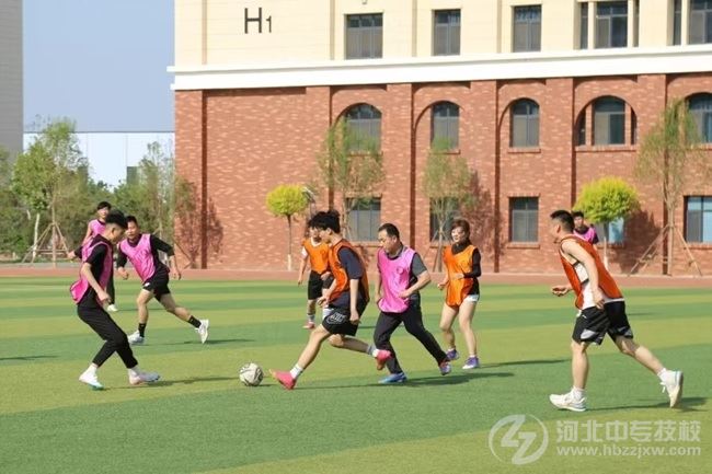 石家庄东华铁路学校校园足球赛